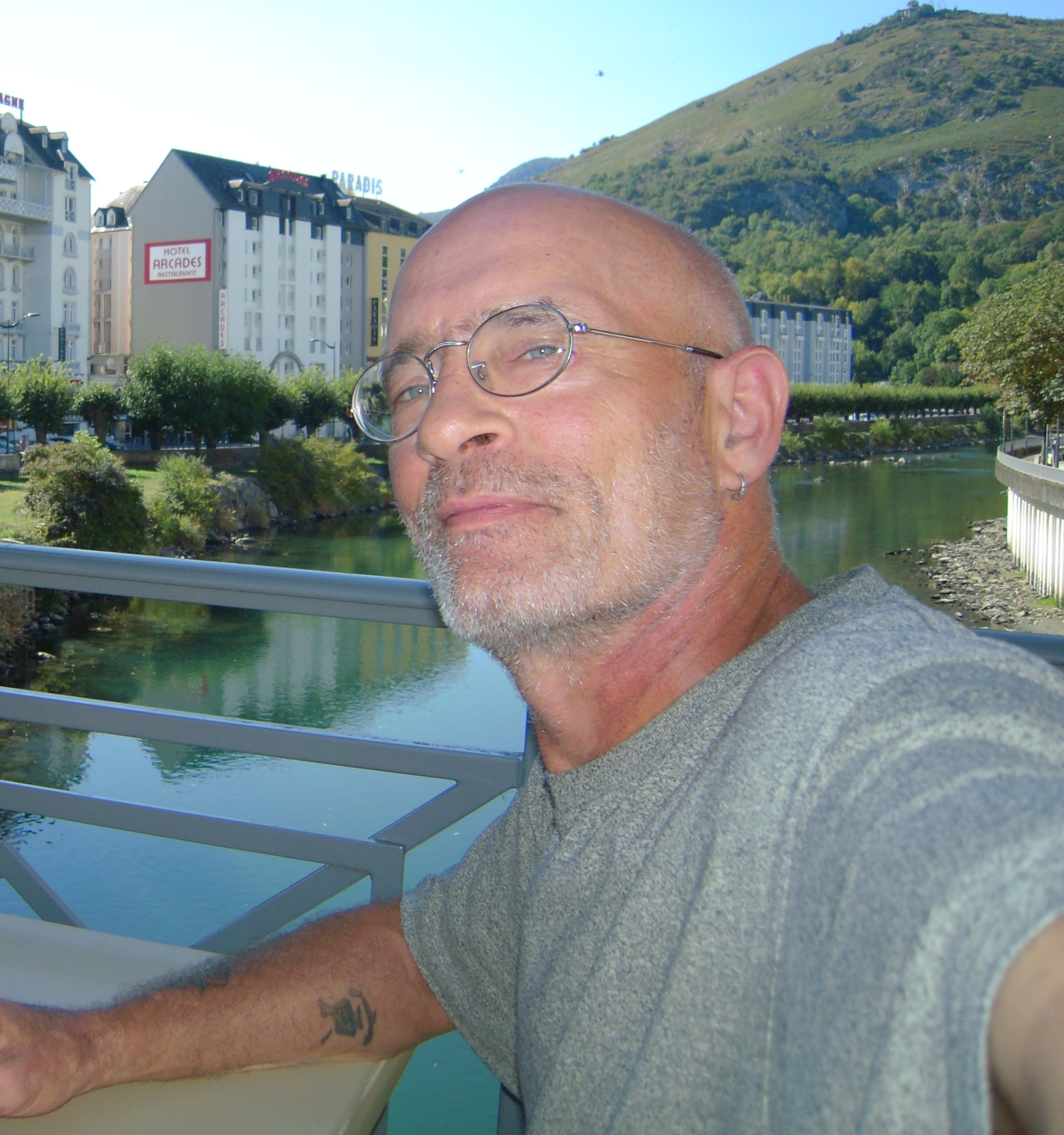 Jeanpierre - Noyen-sur-Sarthe - Sarthe | Rencontre gay