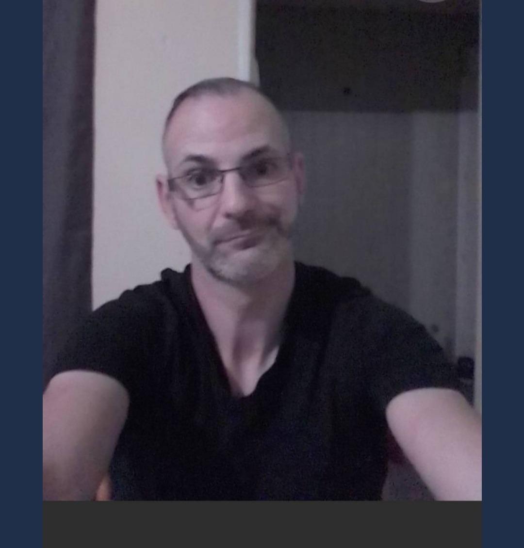 Obryan - Auvers-sous-Montfaucon - Sarthe | Rencontre gay