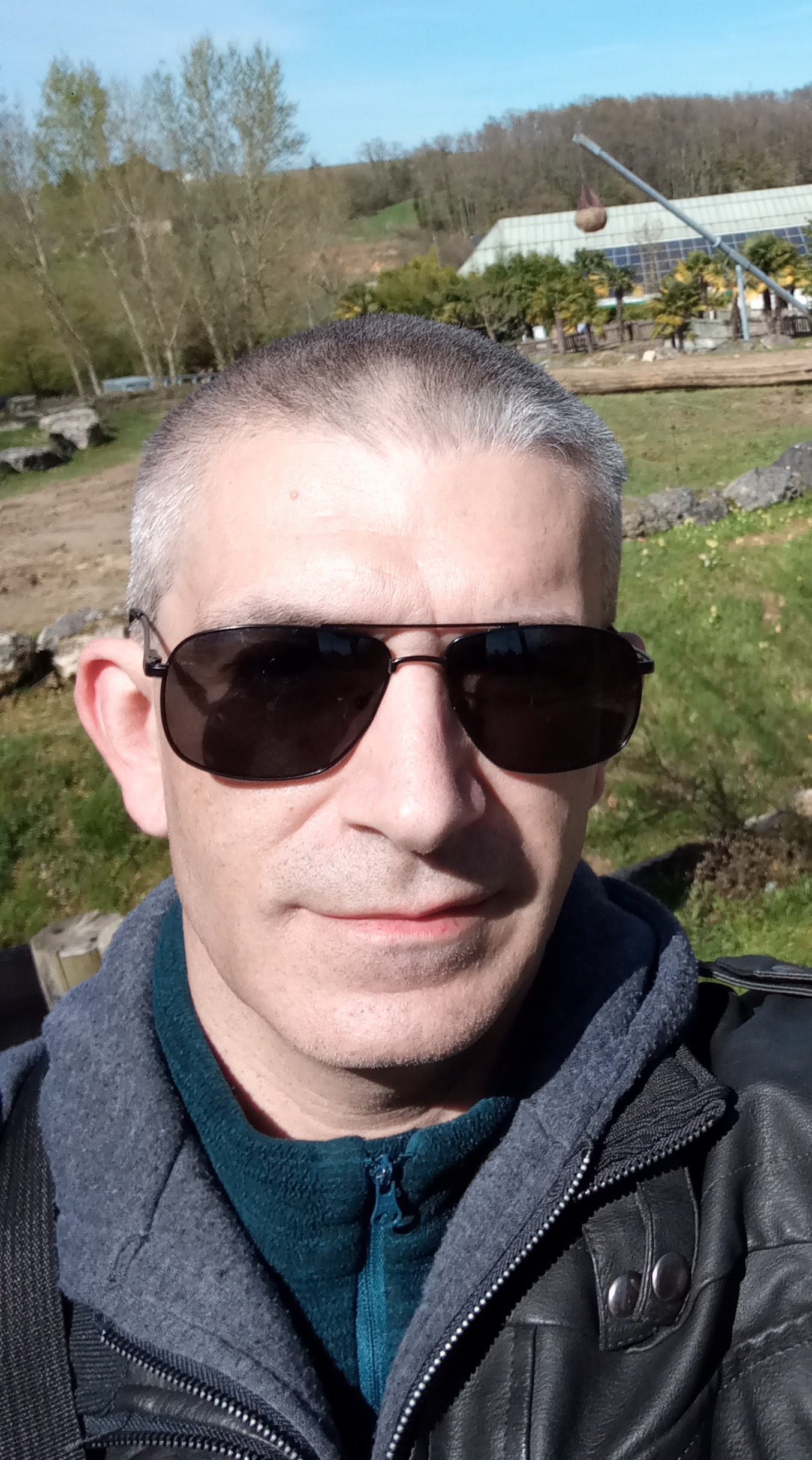 Irvine - Vaas - Sarthe | Rencontre gay
