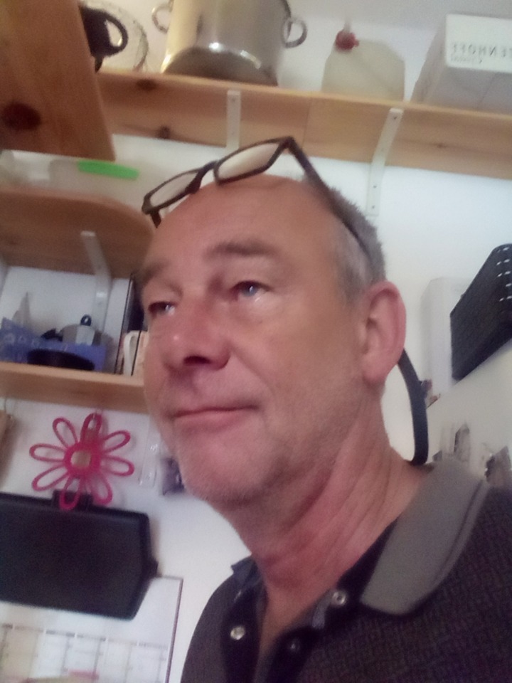Dimitrios - Volnay - Sarthe | Rencontre gay