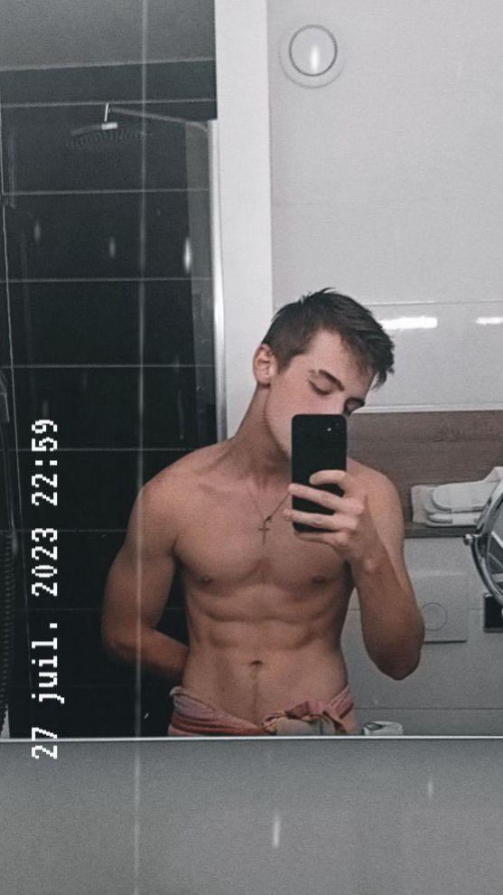Brando - Mortagne-sur-Sèvre - Vendée | Rencontre gay