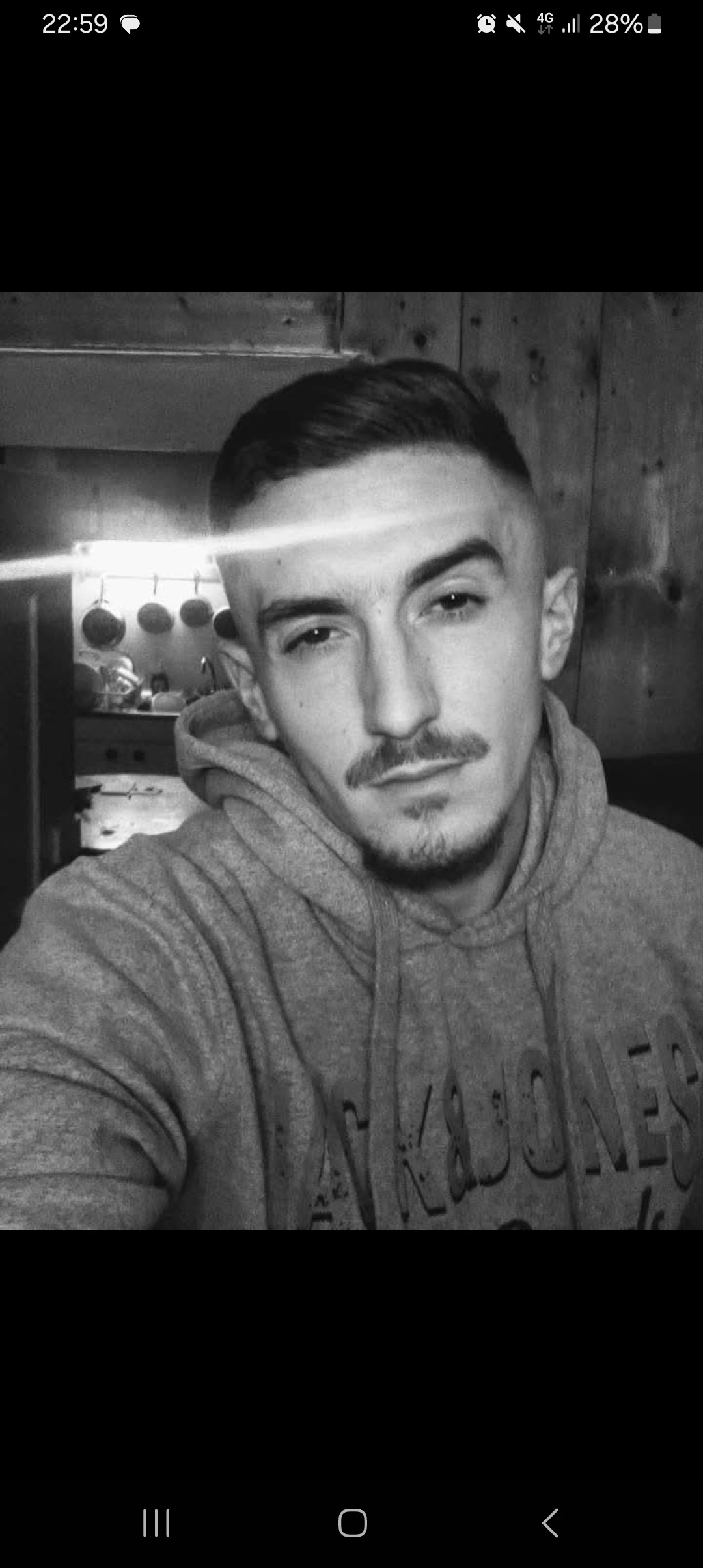 Elois - Maresché - Sarthe | Rencontre gay