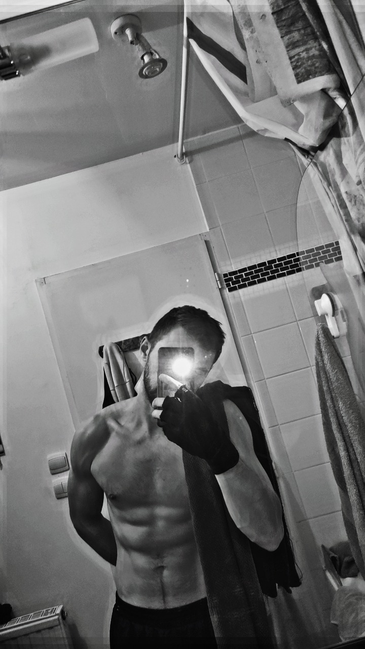 Yiannis - Montflours - Mayenne | Rencontre gay